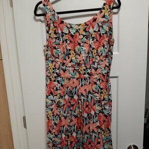 Emily and Fin Isobel pink lily floral dress, size medium